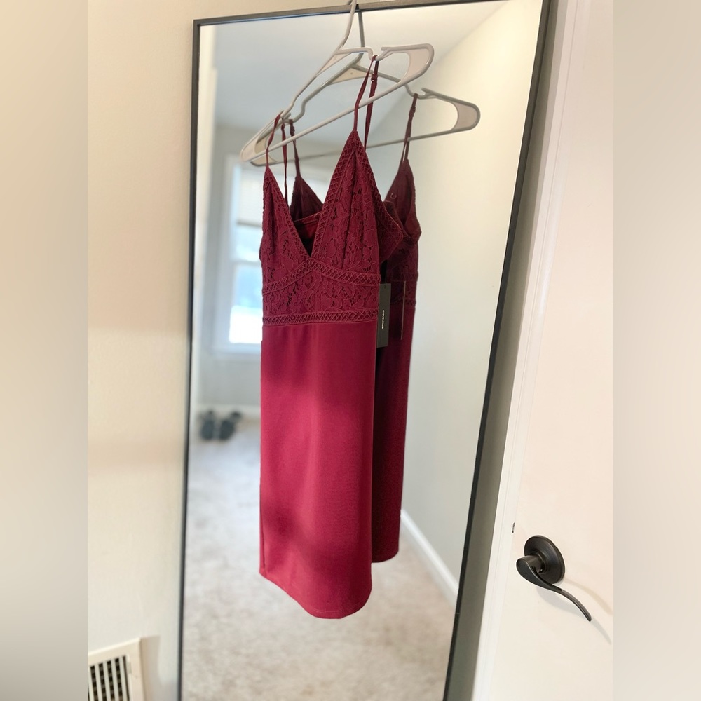 Lulus SM fitted lace top slightly backless dress